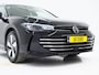 Volkswagen Passat Variant 1.5 eHybrid 204PK | Leder/Alcantara | Massage | Trekhaak | HUD | Camera | Adaptive Cruise | Sfeerlicht | Carplay