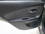 Toyota Yaris 1.5 Hybrid Dyn.| voll.deal.oh.+ bkje | leer | keyless | jaarbrt