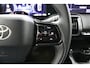 Toyota Urban Cruiser Dynamic 61 kWh | DEMOVOORDEEL | Keyless Entry | Stuurwielverwarming | Navigatie | Apple Carplay | Android Auto |