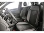 Volkswagen T-Roc R-Line Business 1.5 TSI 150pk DSG Automaat Achteruitrijcamera, Navigatie, Adaptive cruise control, Stoelverwarming, Parkeer assistent, Airco, DAB, Parkeersensoren, LED verlichting