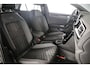 Volkswagen T-Roc R-Line Business 1.5 TSI 150pk DSG Automaat Achteruitrijcamera, Navigatie, Adaptive cruise control, Stoelverwarming, Parkeer assistent, Airco, DAB, Parkeersensoren, LED verlichting