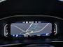 Volkswagen T-Roc 1.5 TSI R-Line *Winterpack*Keyless*Achtercamera*Trekhaak*