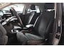 Volkswagen T-Roc 1.5 TSI 150pk Style | IQ. Light | ErgoActive | Trekhaak | Two-tone | 100% (Dealer) onderhouden label