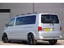 Volkswagen Transporter 2.0 TDI L2H1 DC-5P, BULLI 150PK AUT. 2X SCHUIFDEUR, TREKHAAK, ADAPT. CRUISE, VIRTUAL, CAMERA, NAVI, AIRCO, DUBBELE CABINE