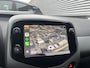 Toyota Aygo 1.0 VVT-i x-joy Apple Carplay en/of Android auto navigatie, 1e eign. Nieuw geleverd en dealeronderhouden, Climate control, Achteruitrijcamera, Privacy glass, LMV