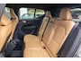 Volvo XC40 2.0 T4 Inscription | Leder | Harman/Kardon | Apple Carplay/Android Auto | Achteruitrijcamera | Elektrisch bedienbare achterklep | Keyless start/Entry | Lederen bekleding | Verwarmde stoelen | Achteruitrijcamera | Apple Carplay/Android Auto|telefoonintegratie premium | Elektrisch bedienbare achterklep met sensorsturing