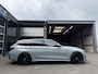 BMW 3-Serie Touring 318i M-Sport / Camera / Brooklyn Grey / Apple Carplay - Android Auto / Elect. achterklep