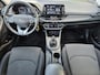 Hyundai i30 1.5 T-GDi MHEV Comfort Smart Handgeschakeld / Navigatie via Apple Carplay of Android Auto / Stuur- en Stoelverwarming / Achteruitrijcamera / Trekgewicht 1410 kg / Cruise control /