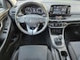 Hyundai i30 1.5 T-GDi MHEV Comfort Smart Handgeschakeld / Navigatie via Apple Carplay of Android Auto / Stuur- en Stoelverwarming / Achteruitrijcamera / Trekgewicht 1410 kg / Cruise control /