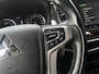 Mitsubishi Outlander 2.4 PHEV 4WD Pure+ 240PK!! // AFN. TREKHAAK // KEYLESS // CAMERA+SENSOREN // CLIMA // STOELVERWARMING // APPLE-ANDROID AUTO //