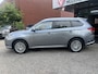 Mitsubishi Outlander 2.4 PHEV 4WD Pure+ 240PK!! // AFN. TREKHAAK // KEYLESS // CAMERA+SENSOREN // CLIMA // STOELVERWARMING // APPLE-ANDROID AUTO //