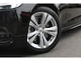 Volvo V90 B4 198PK Momentum Business | Adapt. Cruise | Trekhaak | Draadloze telefoonlader | Verw. Stoel & Stuurwiel | Leder |