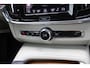 Volvo V90 B4 198PK Momentum Business | Adapt. Cruise | Trekhaak | Draadloze telefoonlader | Verw. Stoel & Stuurwiel | Leder |