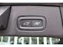 Volvo V90 B4 198PK Momentum Business | Adapt. Cruise | Trekhaak | Draadloze telefoonlader | Verw. Stoel & Stuurwiel | Leder |