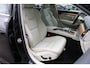 Volvo V90 B4 198PK Momentum Business | Adapt. Cruise | Trekhaak | Draadloze telefoonlader | Verw. Stoel & Stuurwiel | Leder |