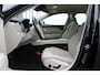 Volvo V90 B4 198PK Momentum Business | Adapt. Cruise | Trekhaak | Draadloze telefoonlader | Verw. Stoel & Stuurwiel | Leder |