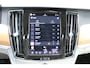 Volvo V90 B4 198PK Momentum Business | Adapt. Cruise | Trekhaak | Draadloze telefoonlader | Verw. Stoel & Stuurwiel | Leder |