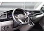 Volkswagen Transporter 2.0 TDI L2 BULLI DC-5P, AUT. LED, LEDER, TREKHAAK, STOELVERWARMING, ADAPT. CRUISE, DIGITAL COCKPIT, CAMERA, AIRCO, PARKEERSENSOREN, DUBBELE CABINE, DUBBEL CABINE, NL AUTO, NAP