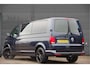 Volkswagen Transporter 2.0 TDI L2 BULLI DC-5P, AUT. LED, LEDER, TREKHAAK, STOELVERWARMING, ADAPT. CRUISE, DIGITAL COCKPIT, CAMERA, AIRCO, PARKEERSENSOREN, DUBBELE CABINE, DUBBEL CABINE, NL AUTO, NAP