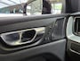 Volvo XC60 T8 Plug-in AWD Ultra Black Edition | Luchtvering | 360 Camera | Panoramadak | 21" | Trekhaak