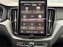 Volvo XC60 T6 Plug-in hybrid AWD Plus Black Edition Luchtvering | Head up Display | Panoramadak | Achterbank verwarmd | Apple Carplay/Android Auto|telefoonintegratie premium | Audio installatie premium