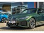 BMW i4 eDrive35 High Executive 70 kWh | M-sport | Cruise adaptief | Camera | Elektrisch bedienbare achterklep | Keyless entry/start | Parkeer assistent | Apple Carplay/Android Auto | Achteruitrijcamera | Apple Carplay/Android Auto|telefoonintegratie premium | Cruise control adaptief met Stop&Go