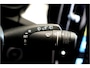 Volvo XC40 1.5 T4 155kW/211pk DCT7 Recharge R-Design PANORAMADAK + PILOT ASSIST + SPORTSTOELEN + 360 CAMERA + HARMAN/KARDON + ADAPT.CRUISE + LANE ASSIST + BLIS + KEYLESS ENTRY&GO + MISTLAMPEN VOOR + PARKSENSOREN + 19" LM-VELGEN!!
