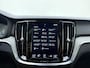 Volvo V60 T6 340pk Inscription / Panorama dak / Trekhaak / Stoel/- en stuurverwaming / Elektrisch verstelbare stoelen / Apple carplay/Android auto / Keyless entry /