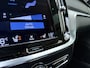 Volvo V60 T6 340pk Inscription / Panorama dak / Trekhaak / Stoel/- en stuurverwaming / Elektrisch verstelbare stoelen / Apple carplay/Android auto / Keyless entry /