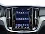Volvo V60 T6 340pk Inscription / Panorama dak / Trekhaak / Stoel/- en stuurverwaming / Elektrisch verstelbare stoelen / Apple carplay/Android auto / Keyless entry /