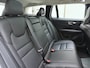 Volvo V60 T6 340pk Inscription / Panorama dak / Trekhaak / Stoel/- en stuurverwaming / Elektrisch verstelbare stoelen / Apple carplay/Android auto / Keyless entry /
