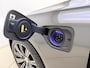 Volvo V60 T6 340pk Inscription / Panorama dak / Trekhaak / Stoel/- en stuurverwaming / Elektrisch verstelbare stoelen / Apple carplay/Android auto / Keyless entry /