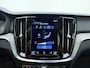 Volvo V60 T6 340pk Inscription / Panorama dak / Trekhaak / Stoel/- en stuurverwaming / Elektrisch verstelbare stoelen / Apple carplay/Android auto / Keyless entry /