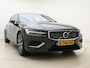 Volvo V60 T6 340pk Inscription / Panorama dak / Trekhaak / Stoel/- en stuurverwaming / Elektrisch verstelbare stoelen / Apple carplay/Android auto / Keyless entry /