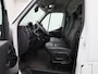 Renault Master T35 2.3 dCi 135Pk L3H2 Comfort | Navigatie | Airco | Betimmering | Parkeersensoren Achter | Achteruitrijcamera | Cruise Control & Snelheidsbegrenzer | Lederen Bekleding | DAB Radio |