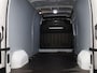 Renault Master T35 2.3 dCi 135Pk L3H2 Comfort | Navigatie | Airco | Betimmering | Parkeersensoren Achter | Achteruitrijcamera | Cruise Control & Snelheidsbegrenzer | Lederen Bekleding | DAB Radio |