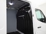 Renault Master T35 2.3 dCi 135Pk L3H2 Comfort | Navigatie | Airco | Betimmering | Parkeersensoren Achter | Achteruitrijcamera | Cruise Control & Snelheidsbegrenzer | Lederen Bekleding | DAB Radio |