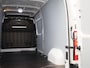 Renault Master T35 2.3 dCi 135Pk L3H2 Comfort | Navigatie | Airco | Betimmering | Parkeersensoren Achter | Achteruitrijcamera | Cruise Control & Snelheidsbegrenzer | Lederen Bekleding | DAB Radio |