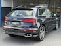 Audi Q5 55 TFSI e quattro S line 367pk | VOL! | Panoramadak | Trekhaak wegklapbaar | Matrix LED | 360 graden camera | Geheugenstoel | Luchtvering | Head up Display | Stoelverwarming | Virtual cockpit | Adaptive cruise control | Massagestoel