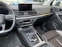 Audi Q5 55 TFSI e quattro S line 367pk | VOL! | Panoramadak | Trekhaak wegklapbaar | Matrix LED | 360 graden camera | Geheugenstoel | Luchtvering | Head up Display | Stoelverwarming | Virtual cockpit | Adaptive cruise control | Massagestoel