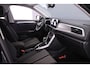 Volkswagen T-Roc Life Edition 1.5 TSI 150pk DSG Automaat Adaptive cruise control, Achteruitrijcamera, LED koplampen, App connect, Parkeersensoren, Airco, DAB, Radio