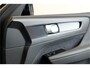 Volvo XC40 1.5 T4 Recharge 155kW/211pk DCT7 R-Design LEER/ALCANTARA + ADAPT.CRUISE + NAVI SENSUS + LANE ASSIST + PILOT ASSIST + STOEL-&STUURVERWARMING + CAMERA + KEYLESS ENTRY&GO + EL.TREKHAAK + PARKSENSOREN V&A + 19” LM-VELGEN!!