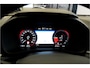 Volvo XC40 1.5 T4 Recharge 155kW/211pk DCT7 R-Design LEER/ALCANTARA + ADAPT.CRUISE + NAVI SENSUS + LANE ASSIST + PILOT ASSIST + STOEL-&STUURVERWARMING + CAMERA + KEYLESS ENTRY&GO + EL.TREKHAAK + PARKSENSOREN V&A + 19” LM-VELGEN!!