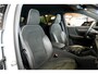 Volvo XC40 1.5 T4 Recharge 155kW/211pk DCT7 R-Design LEER/ALCANTARA + ADAPT.CRUISE + NAVI SENSUS + LANE ASSIST + PILOT ASSIST + STOEL-&STUURVERWARMING + CAMERA + KEYLESS ENTRY&GO + EL.TREKHAAK + PARKSENSOREN V&A + 19” LM-VELGEN!!