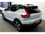 Volvo XC40 1.5 T4 Recharge 155kW/211pk DCT7 R-Design LEER/ALCANTARA + ADAPT.CRUISE + NAVI SENSUS + LANE ASSIST + PILOT ASSIST + STOEL-&STUURVERWARMING + CAMERA + KEYLESS ENTRY&GO + EL.TREKHAAK + PARKSENSOREN V&A + 19” LM-VELGEN!!