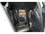 Volvo XC40 1.5 T4 Recharge 155kW/211pk DCT7 R-Design LEER/ALCANTARA + ADAPT.CRUISE + NAVI SENSUS + LANE ASSIST + PILOT ASSIST + STOEL-&STUURVERWARMING + CAMERA + KEYLESS ENTRY&GO + EL.TREKHAAK + PARKSENSOREN V&A + 19” LM-VELGEN!!