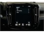 Volvo XC40 1.5 T4 Recharge 155kW/211pk DCT7 R-Design LEER/ALCANTARA + ADAPT.CRUISE + NAVI SENSUS + LANE ASSIST + PILOT ASSIST + STOEL-&STUURVERWARMING + CAMERA + KEYLESS ENTRY&GO + EL.TREKHAAK + PARKSENSOREN V&A + 19” LM-VELGEN!!