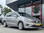 Volkswagen Golf Sportsvan 1.4 TSI Connected Series | Trekhaak Wegklapbaar | Navigatie | Adaptieve Cruise Control | Parkeersensoren Voor + Achter | Stoelverwarming | DAB | Bluetooth | Metallic Lak | 17'' Lichtmetalen Velgen |