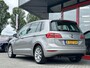 Volkswagen Golf Sportsvan 1.4 TSI Connected Series | Trekhaak Wegklapbaar | Navigatie | Adaptieve Cruise Control | Parkeersensoren Voor + Achter | Stoelverwarming | DAB | Bluetooth | Metallic Lak | 17'' Lichtmetalen Velgen |