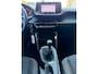 Peugeot 2008 1.2 PureTech Active Pack Premium - 33.000 KM I Navigatie / Apple CarPlay I Airco I PDC I Camera I Dealer onderhouden
